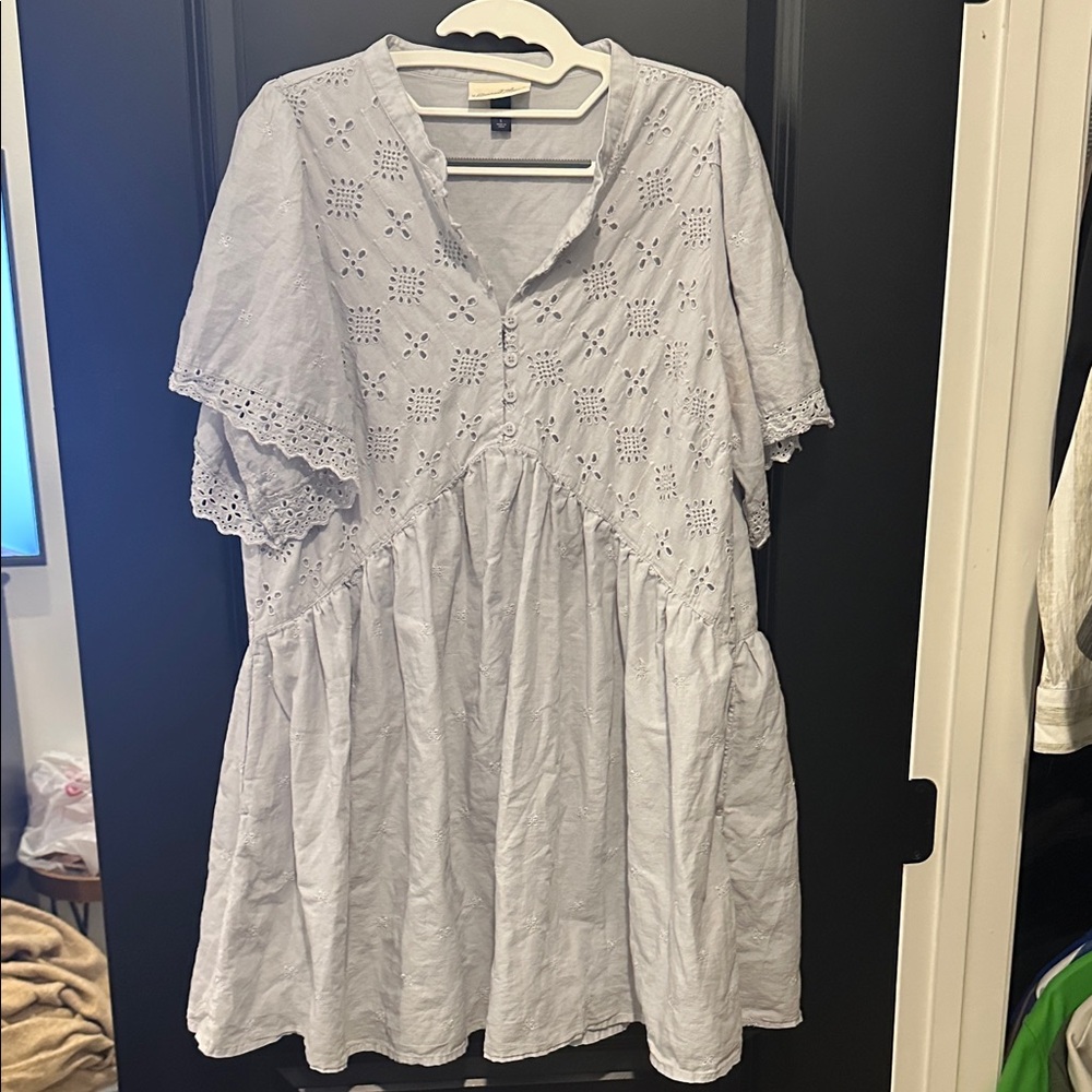 Universal Thread Light Gray Eyelet Blouse